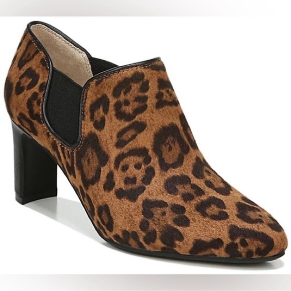 Lifestride Slip-On Booties - Gilmore Leopard Ankle Boot Size 8 New - Picture 12 of 13